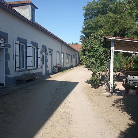 Apartamento Au Tournebride Randan Exterior foto